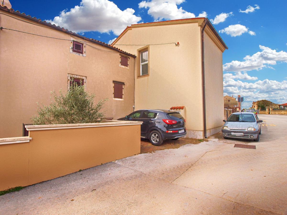 Apartments Kristina 1531 Pula Exterior foto