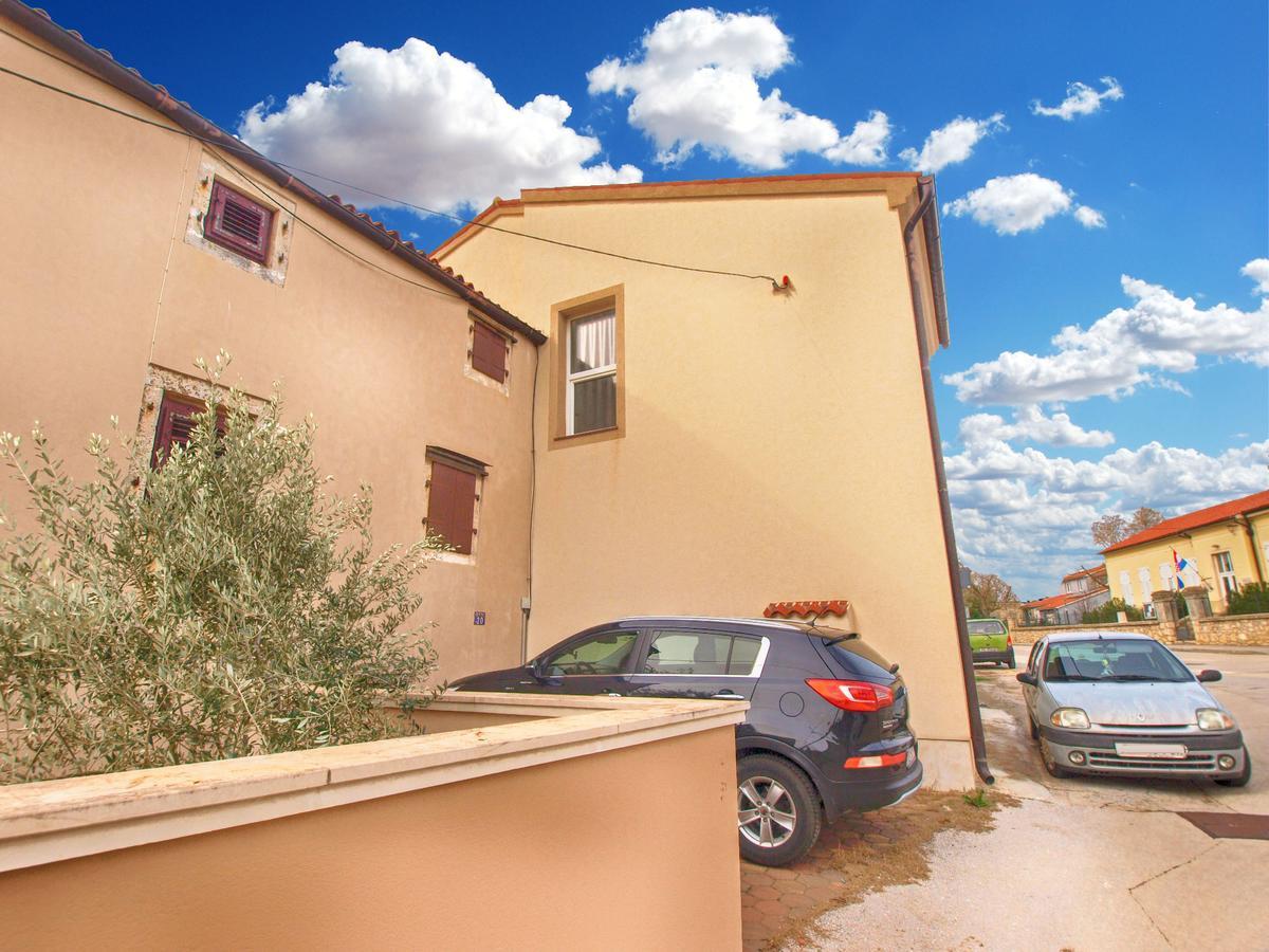 Apartments Kristina 1531 Pula Exterior foto